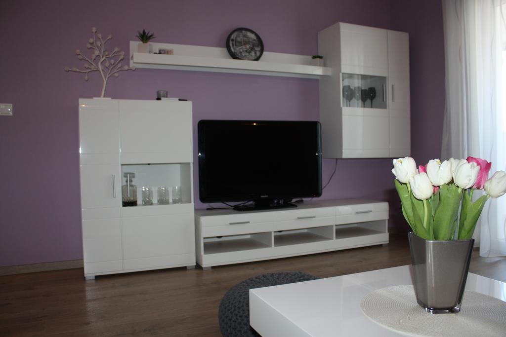 Apartment Anchi Макарска Екстериор снимка